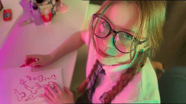 Schoolgirl drew penises instead of homework - Full XXX Movies | ePornHIT.