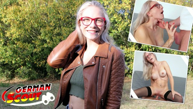 Fit blonde Glasses Girl Vivi Vallentine Pickup - Full XXX Movies | ePornHIT.