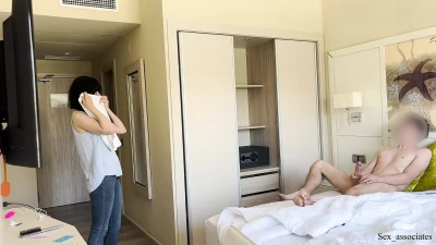 I pull out my dick in front of a hotel maid and she agreed to jerk me off.